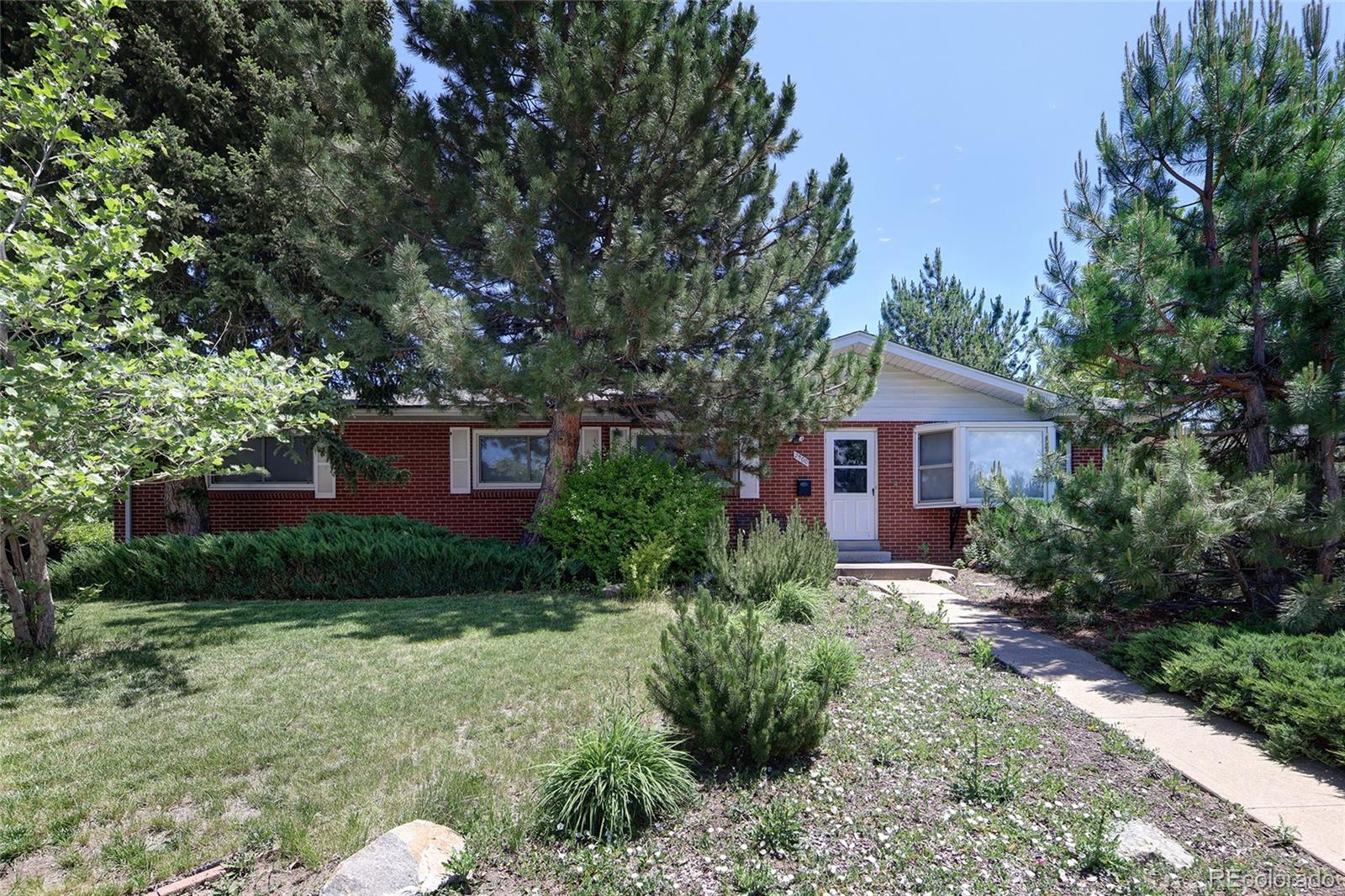 2900 S Golden Way