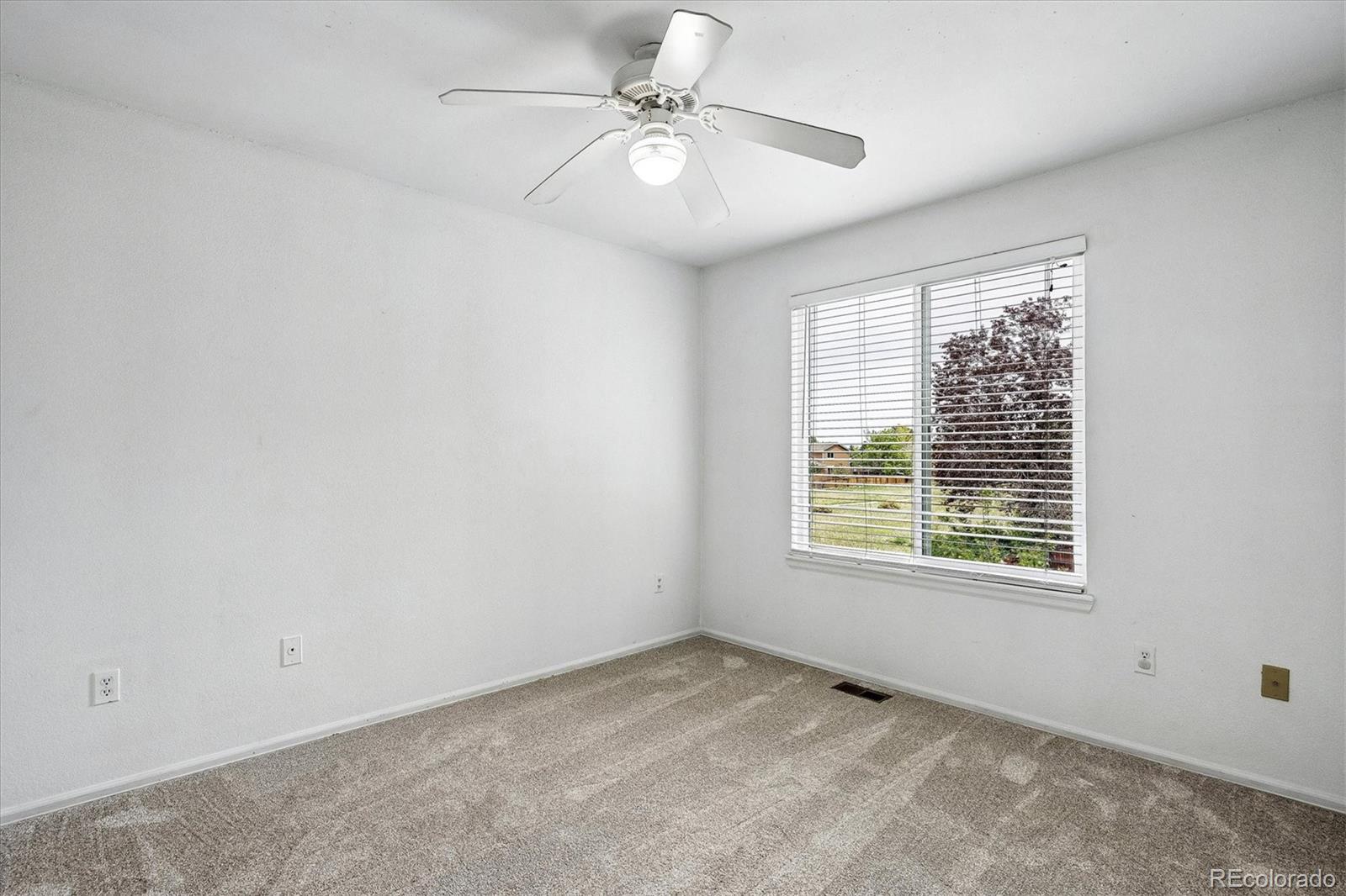 525 Lindenwood Court