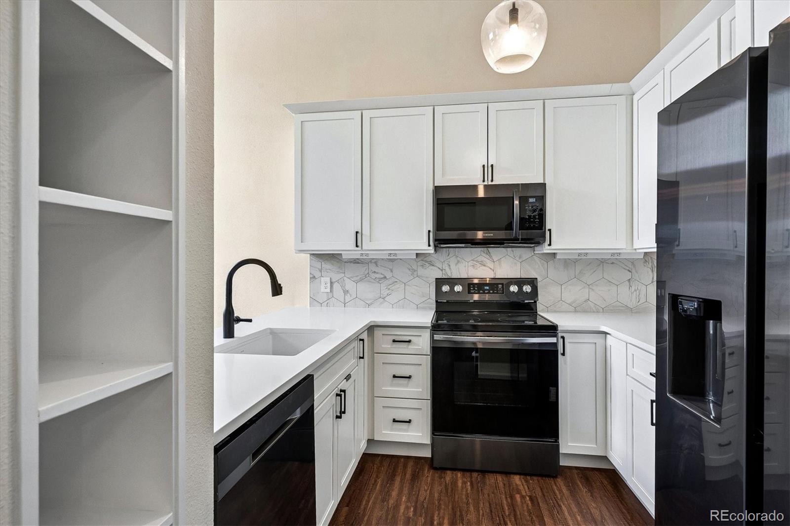 525 Lindenwood Court