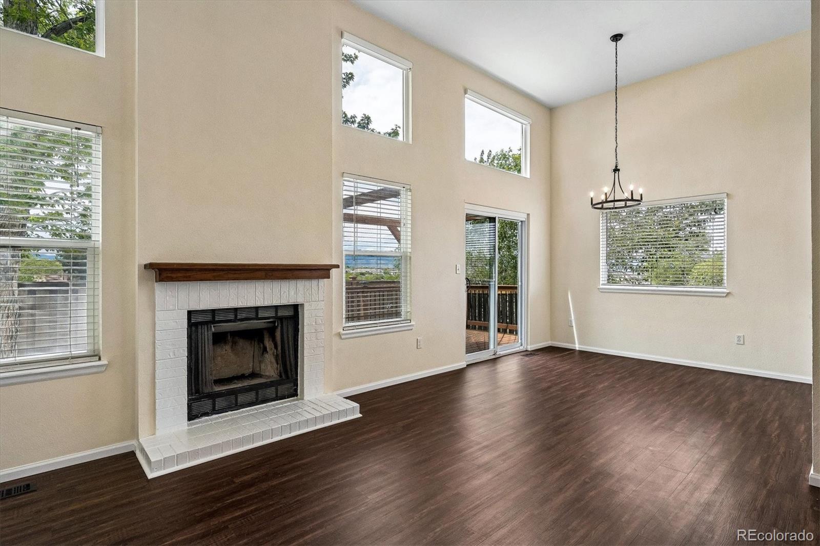 525 Lindenwood Court