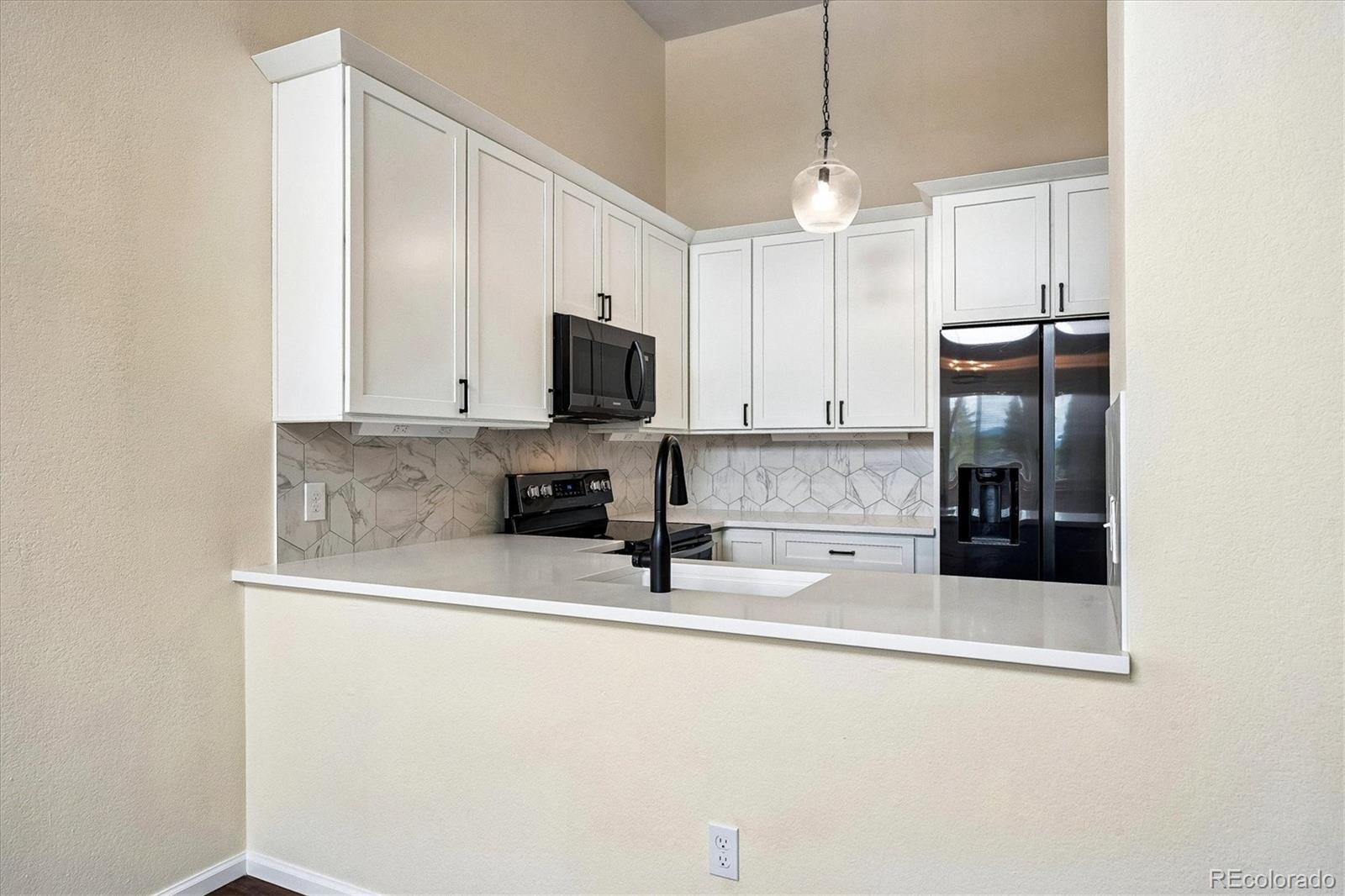 525 Lindenwood Court