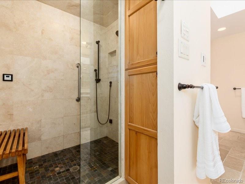 2552 E Alameda Avenue Unit: 16