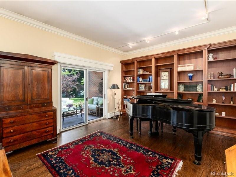 2552 E Alameda Avenue Unit: 16