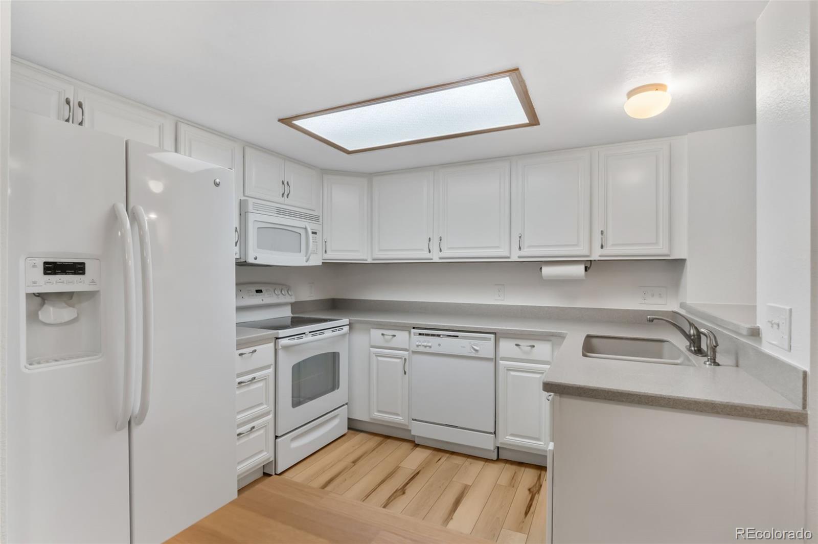 4923 S Carson Street Unit: 105