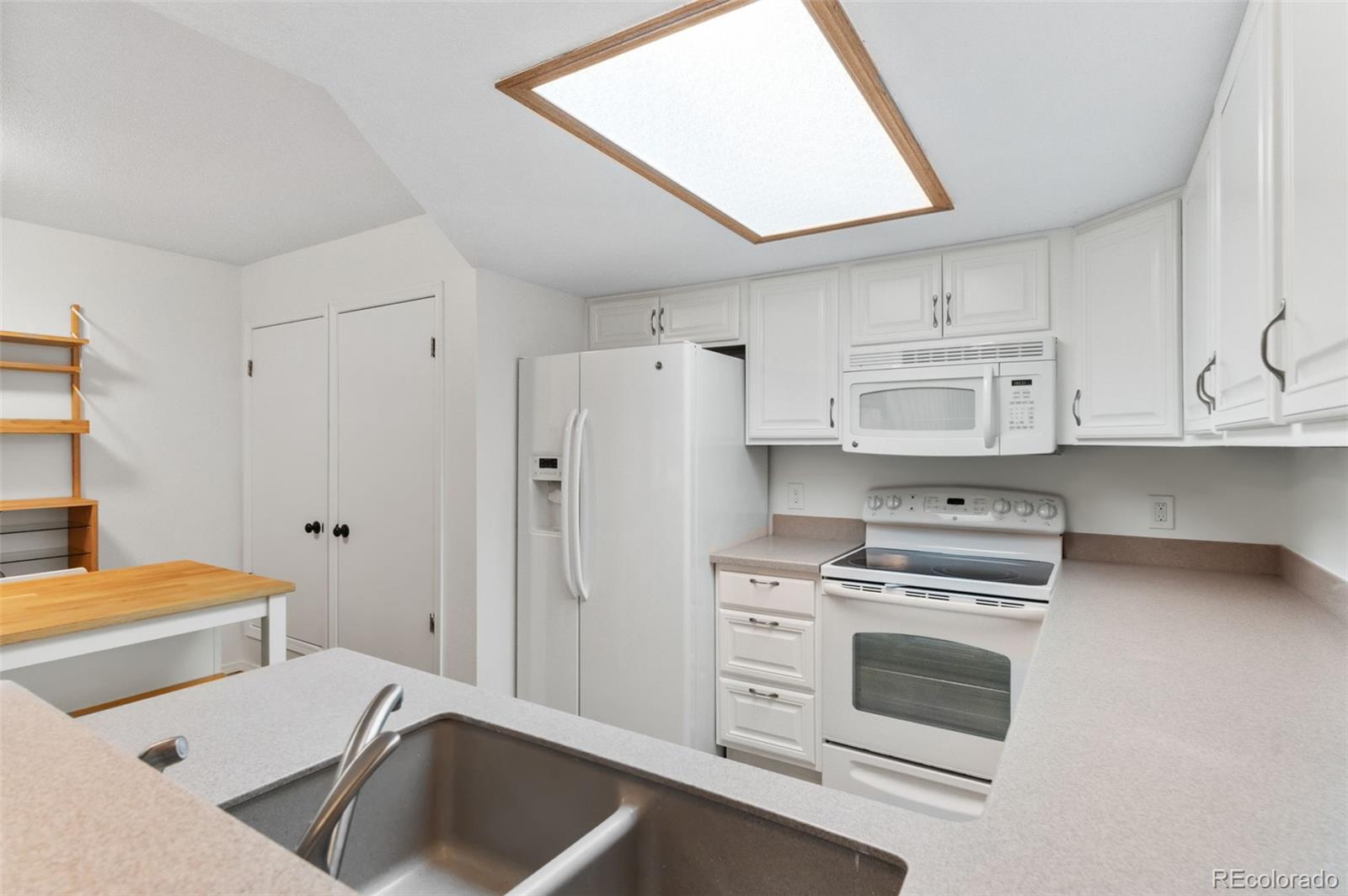 4923 S Carson Street Unit: 105