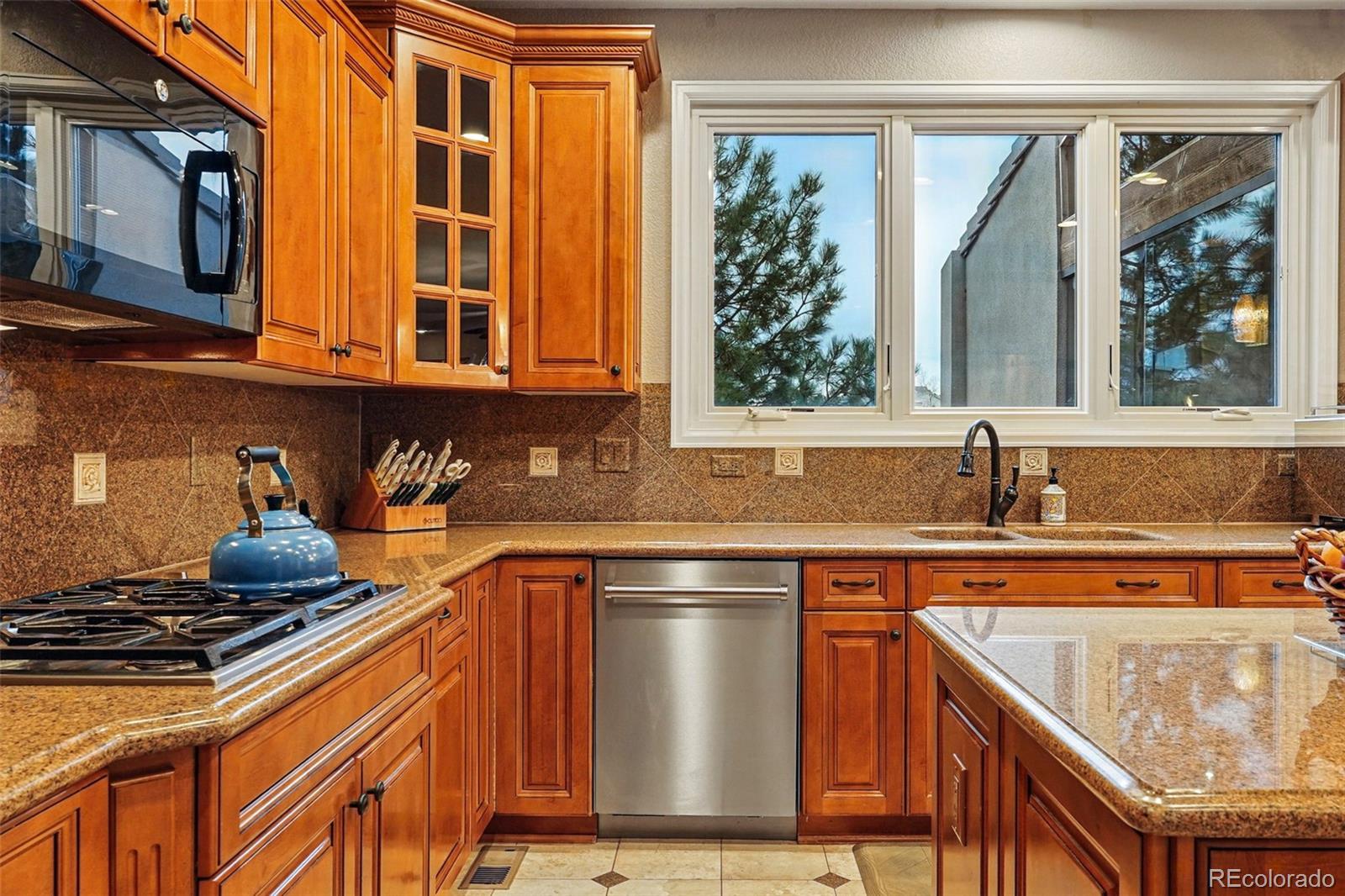 7086 Esperanza Drive