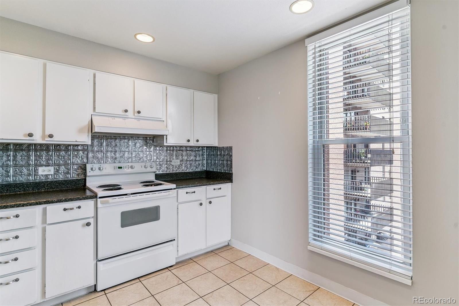 480 S Marion Parkway Unit: 901