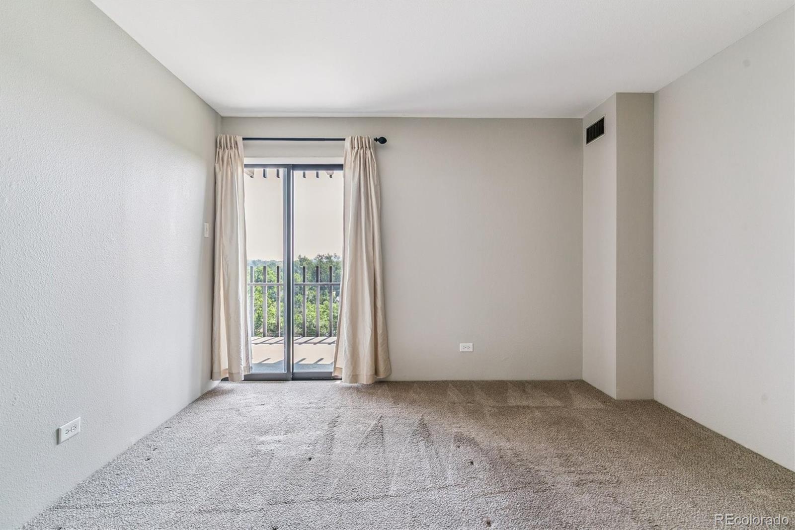 480 S Marion Parkway Unit: 901