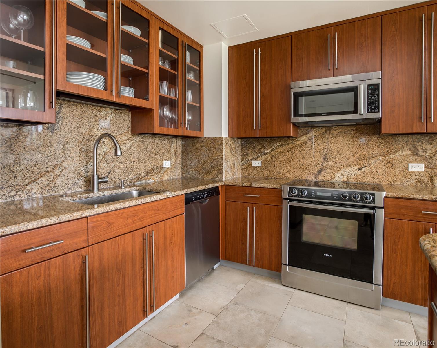 1201 N Williams Street Unit: 3B