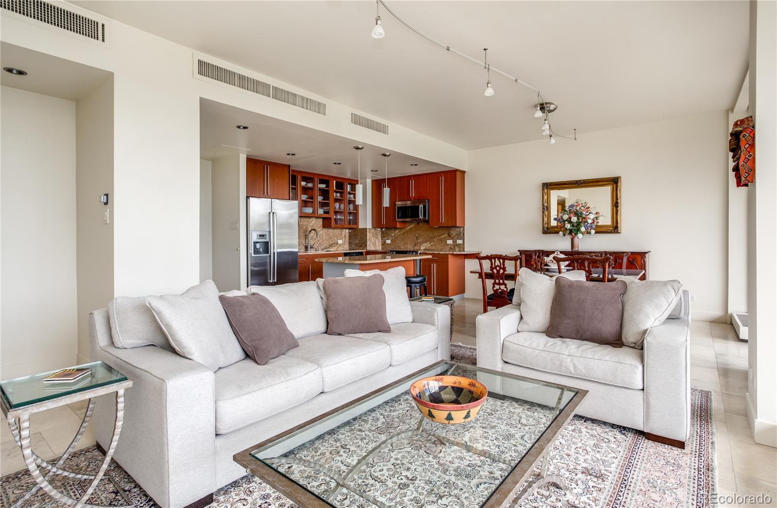 1201 N Williams Street Unit: 3B