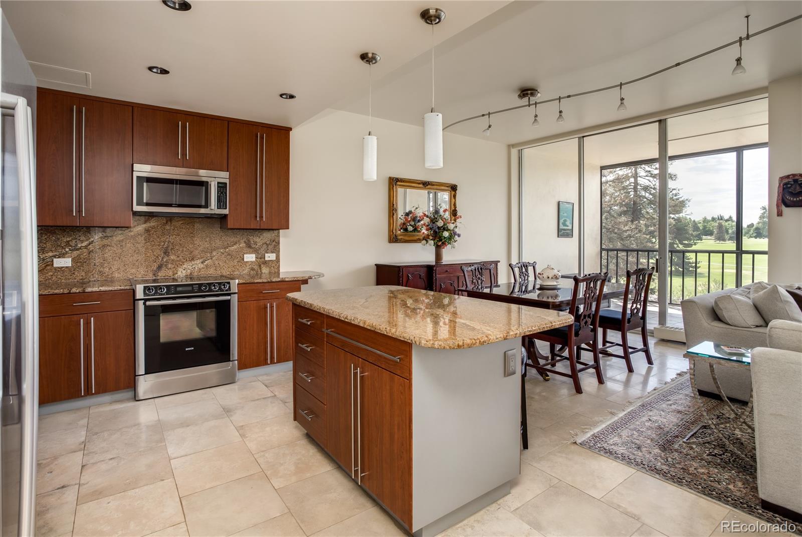 1201 N Williams Street Unit: 3B