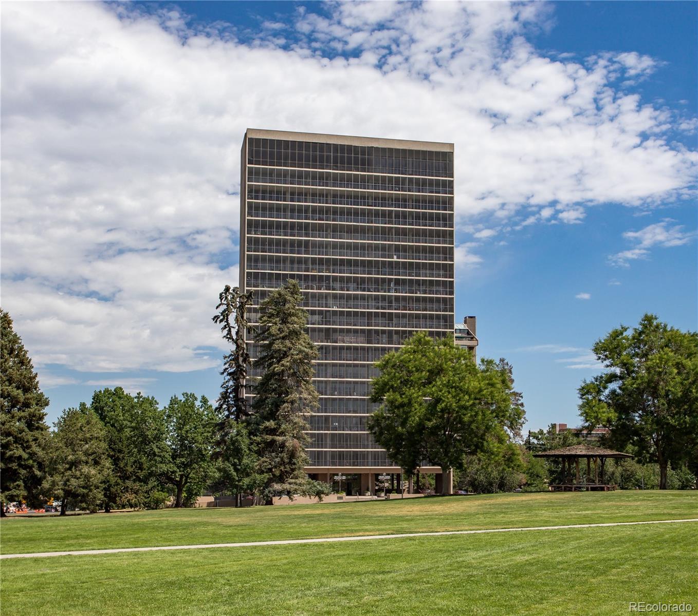 1201 N Williams Street Unit: 3B