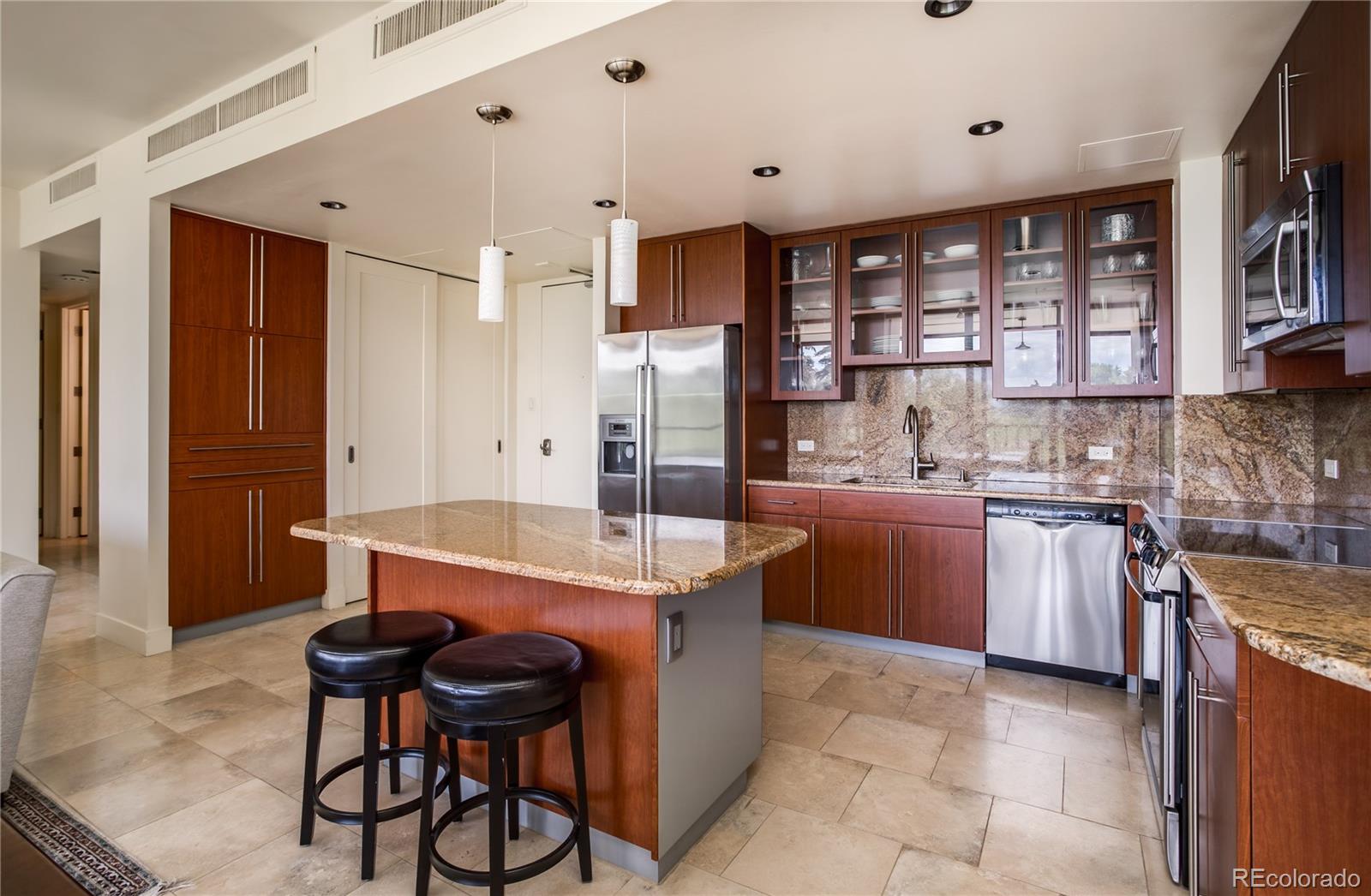 1201 N Williams Street Unit: 3B