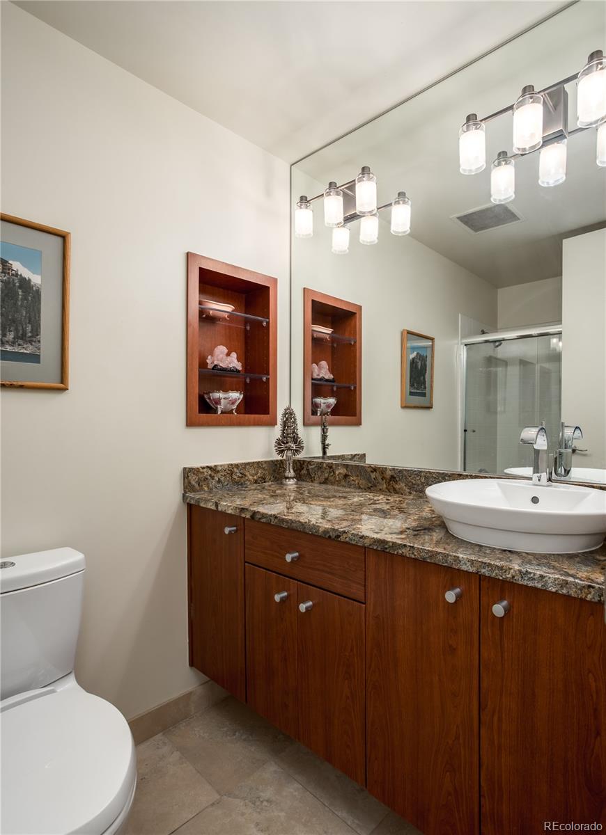 1201 N Williams Street Unit: 3B