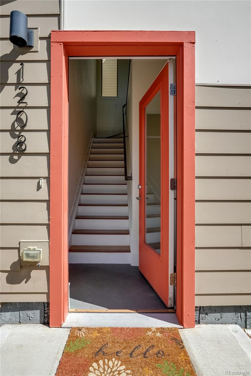 1208 Perry Street