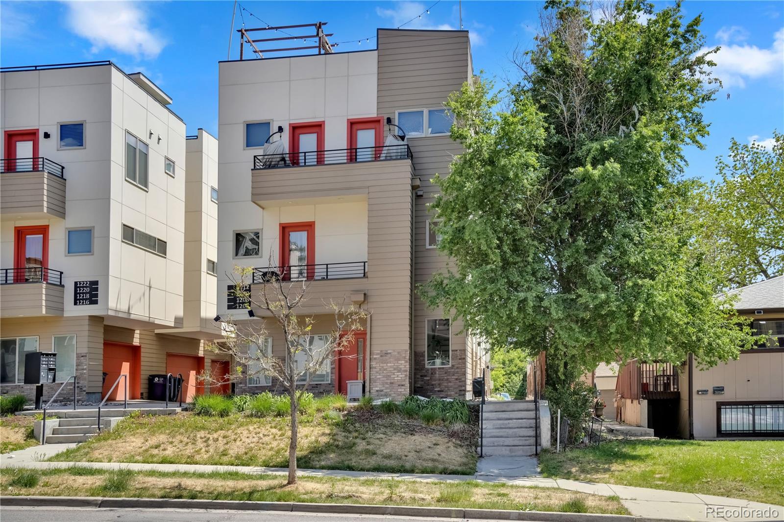 1208 Perry Street