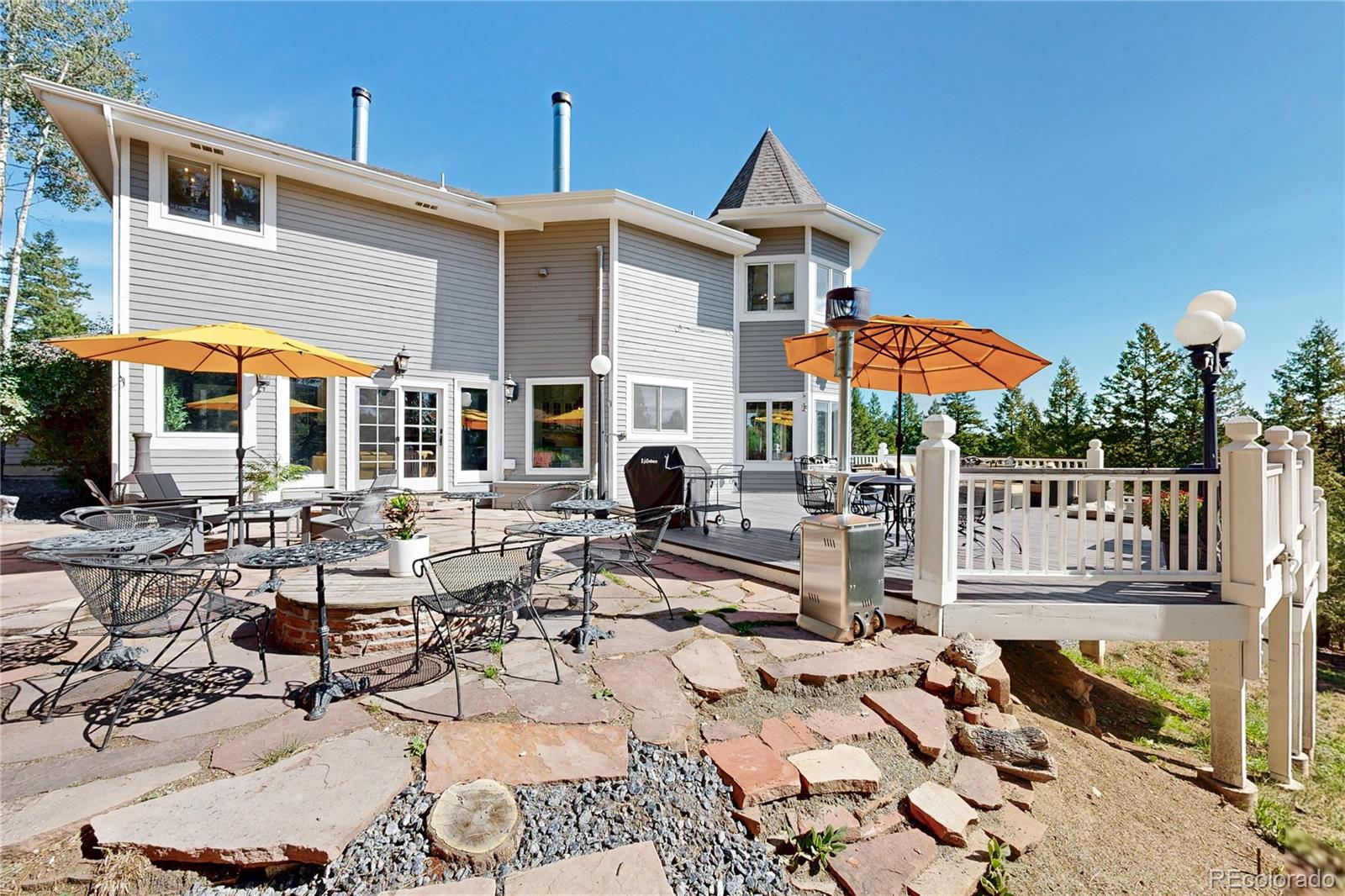 7692 Surrey Drive