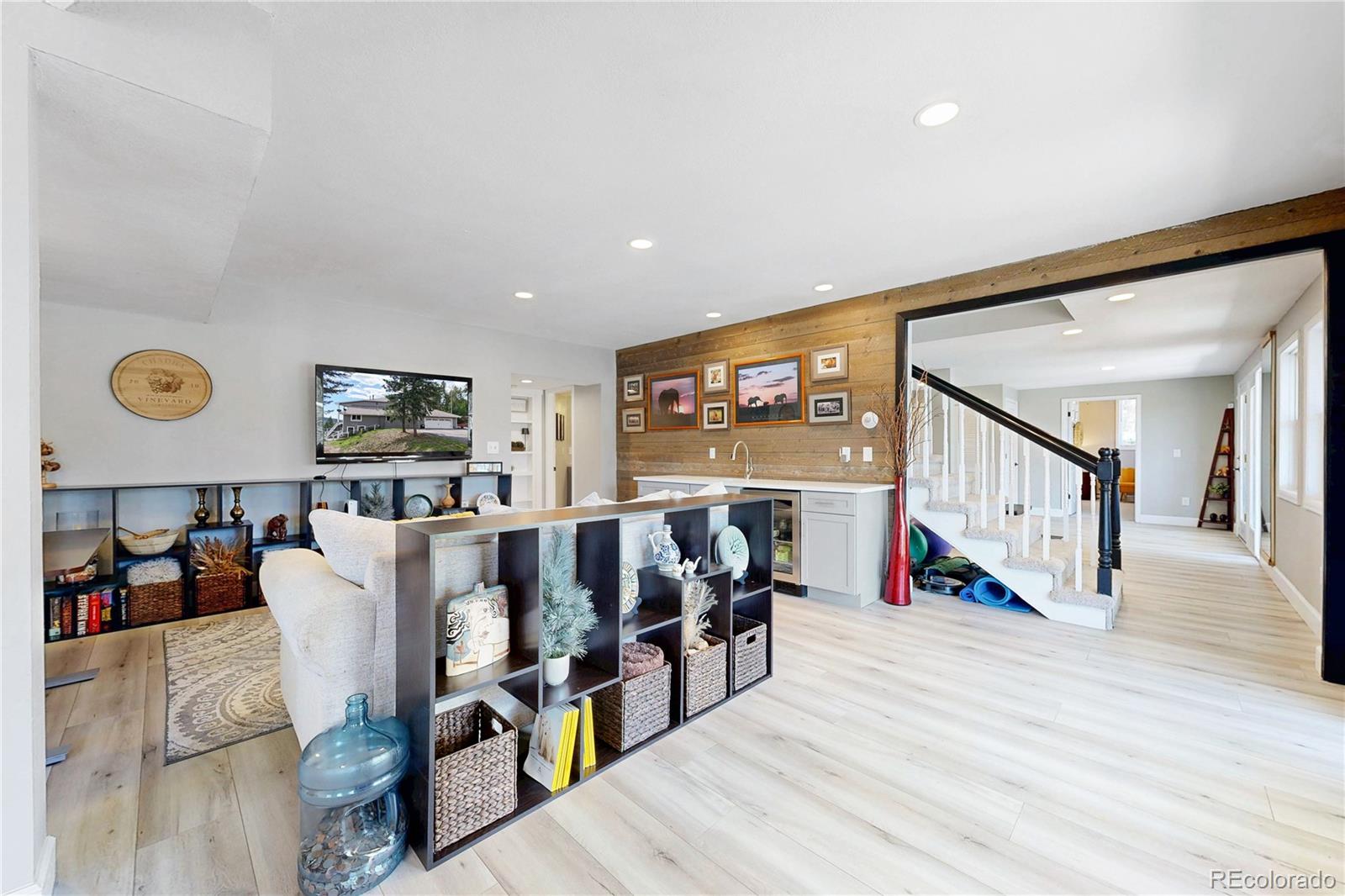 7692 Surrey Drive