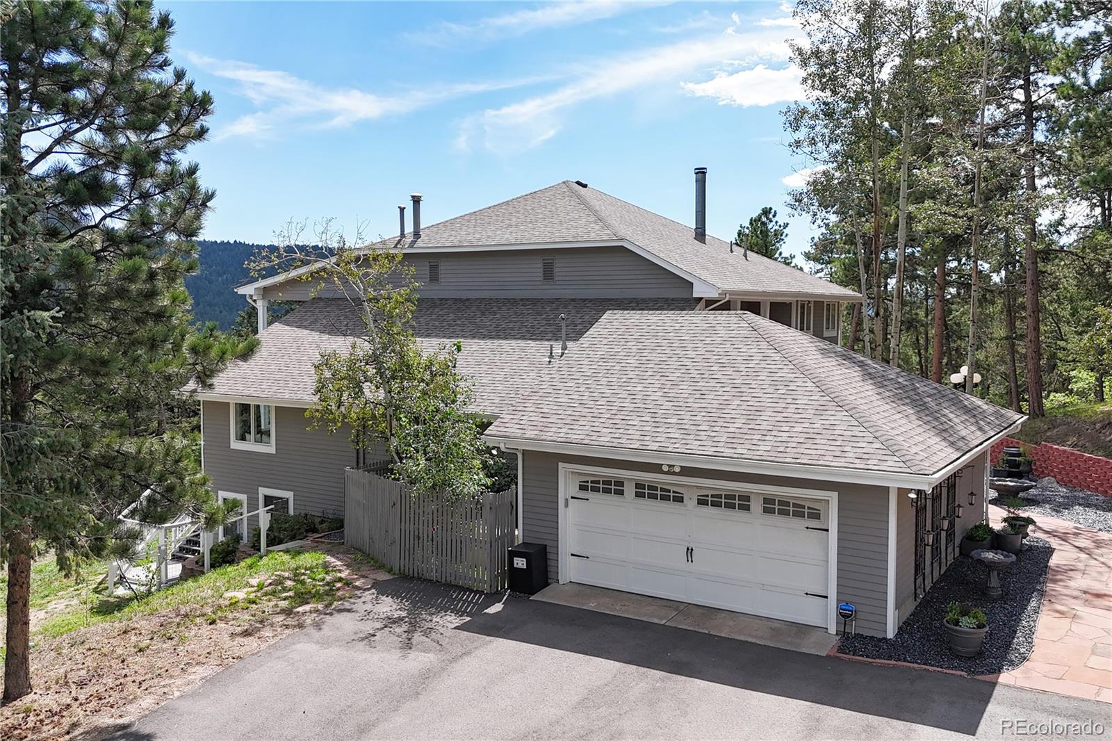 7692 Surrey Drive