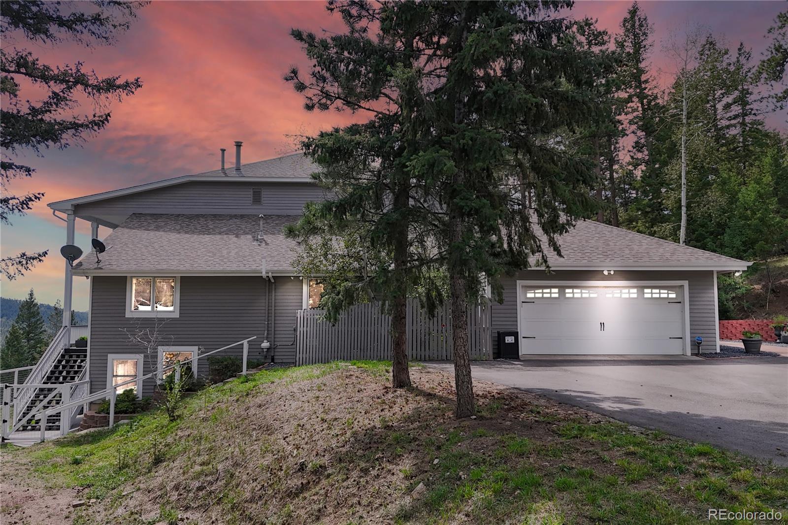 7692 Surrey Drive