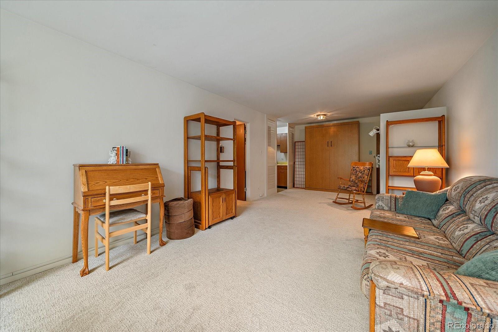 855 Pennsylvania Street Unit: 305