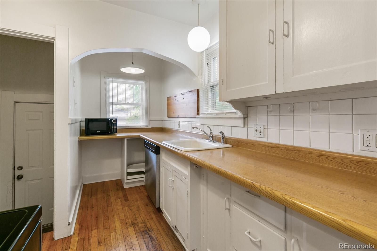 1850 S Williams Street