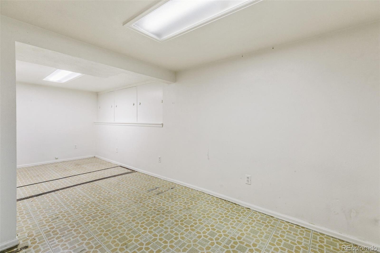 1850 S Williams Street