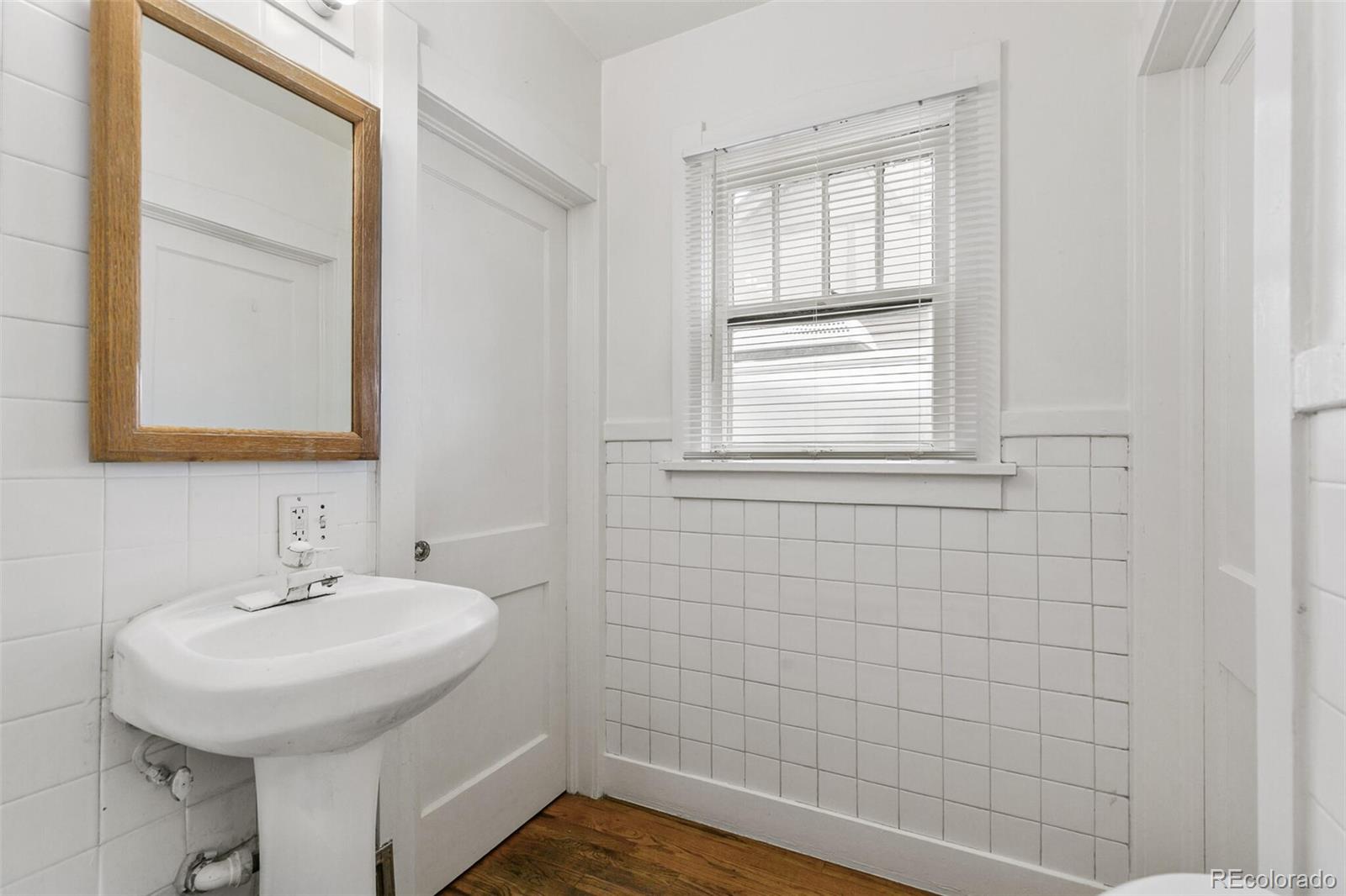 1850 S Williams Street