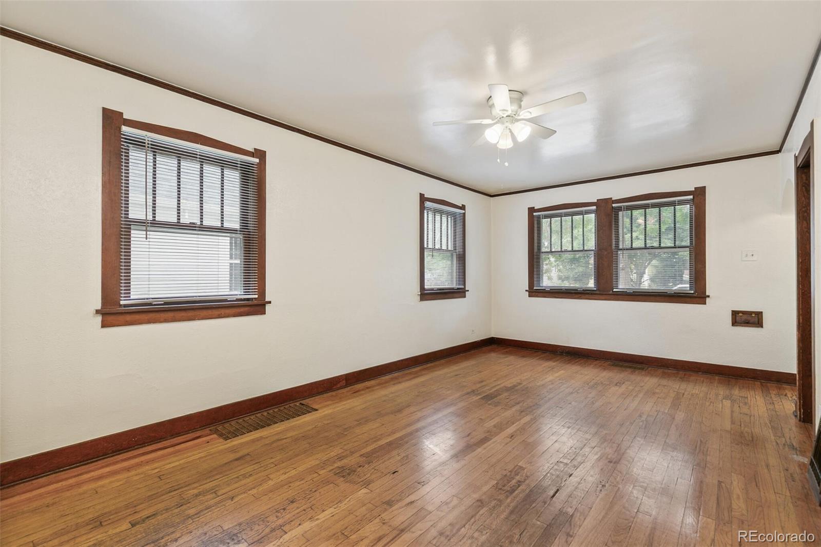 1850 S Williams Street