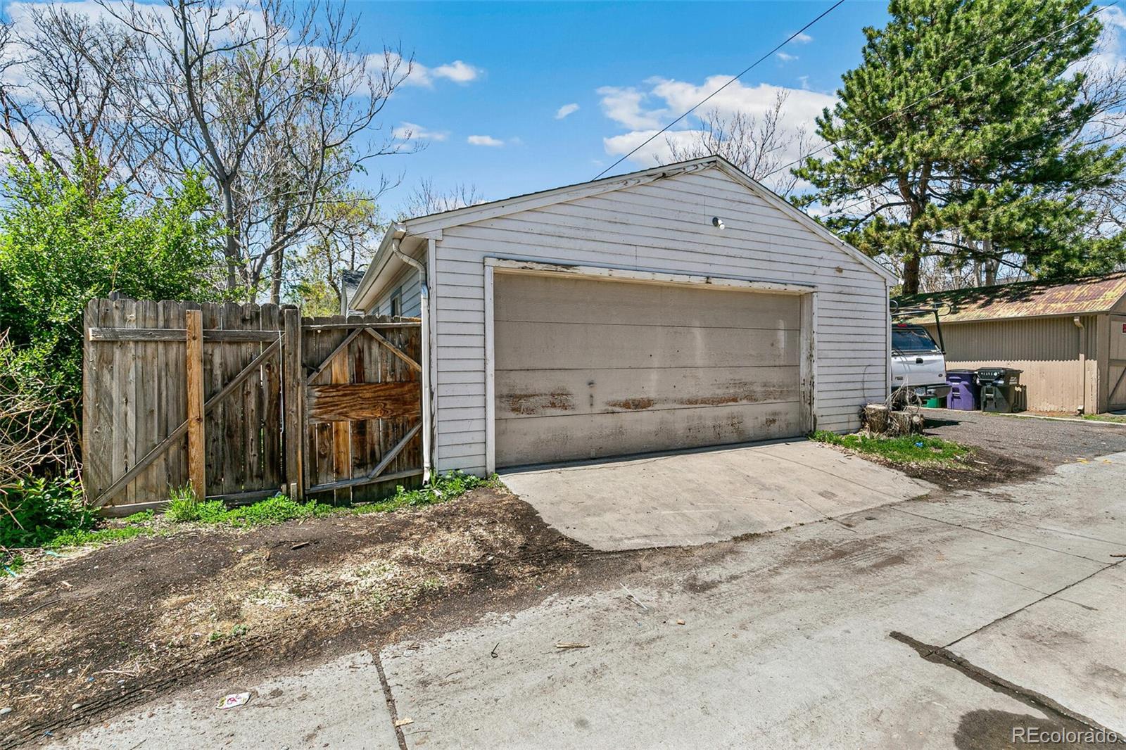 1850 S Williams Street