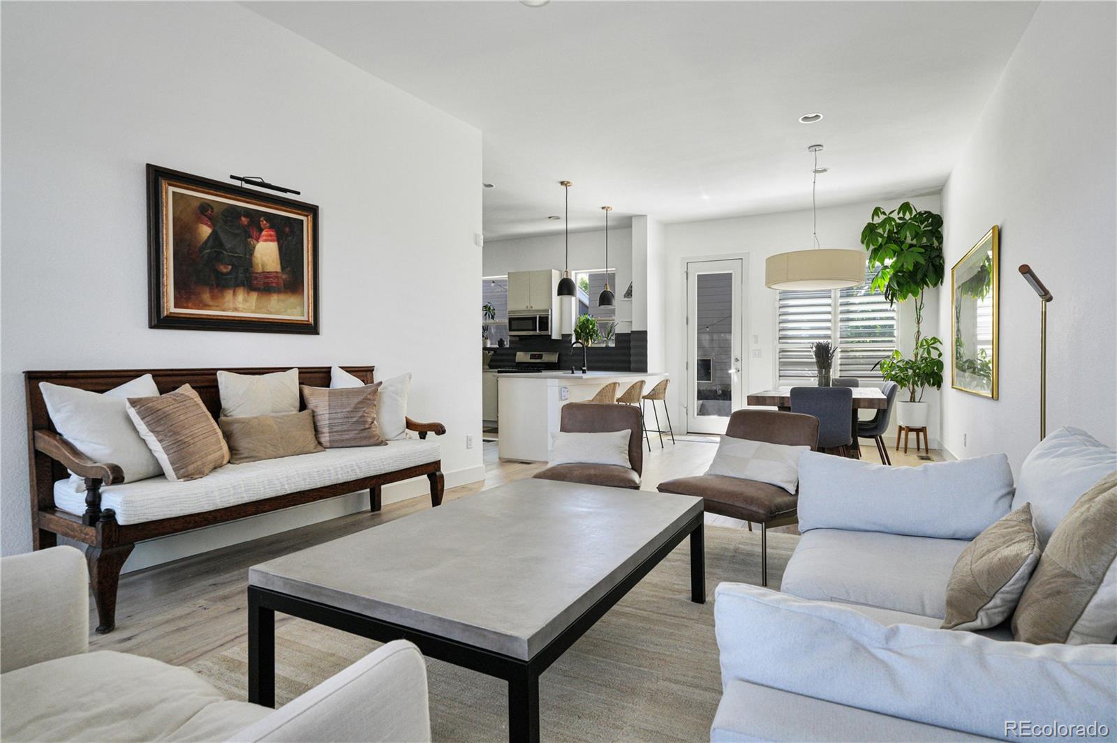 5043 Valentia Street Unit: 102