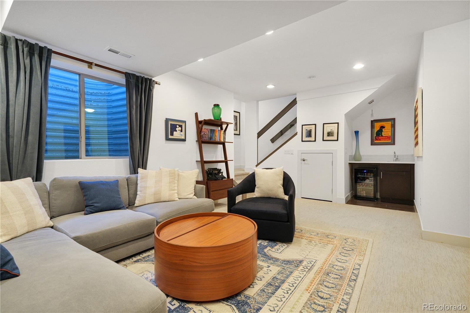 5043 Valentia Street Unit: 102