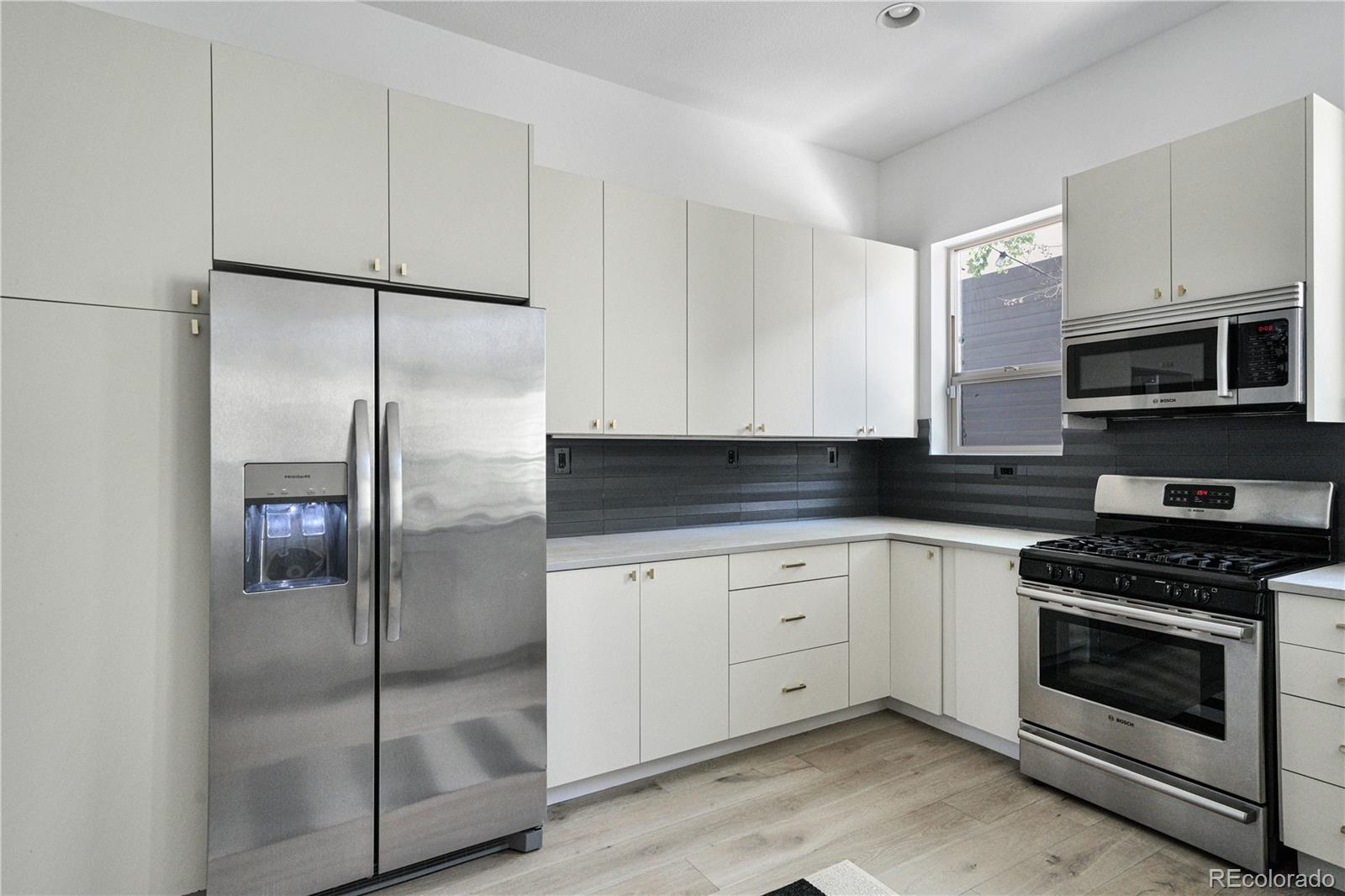 5043 Valentia Street Unit: 102