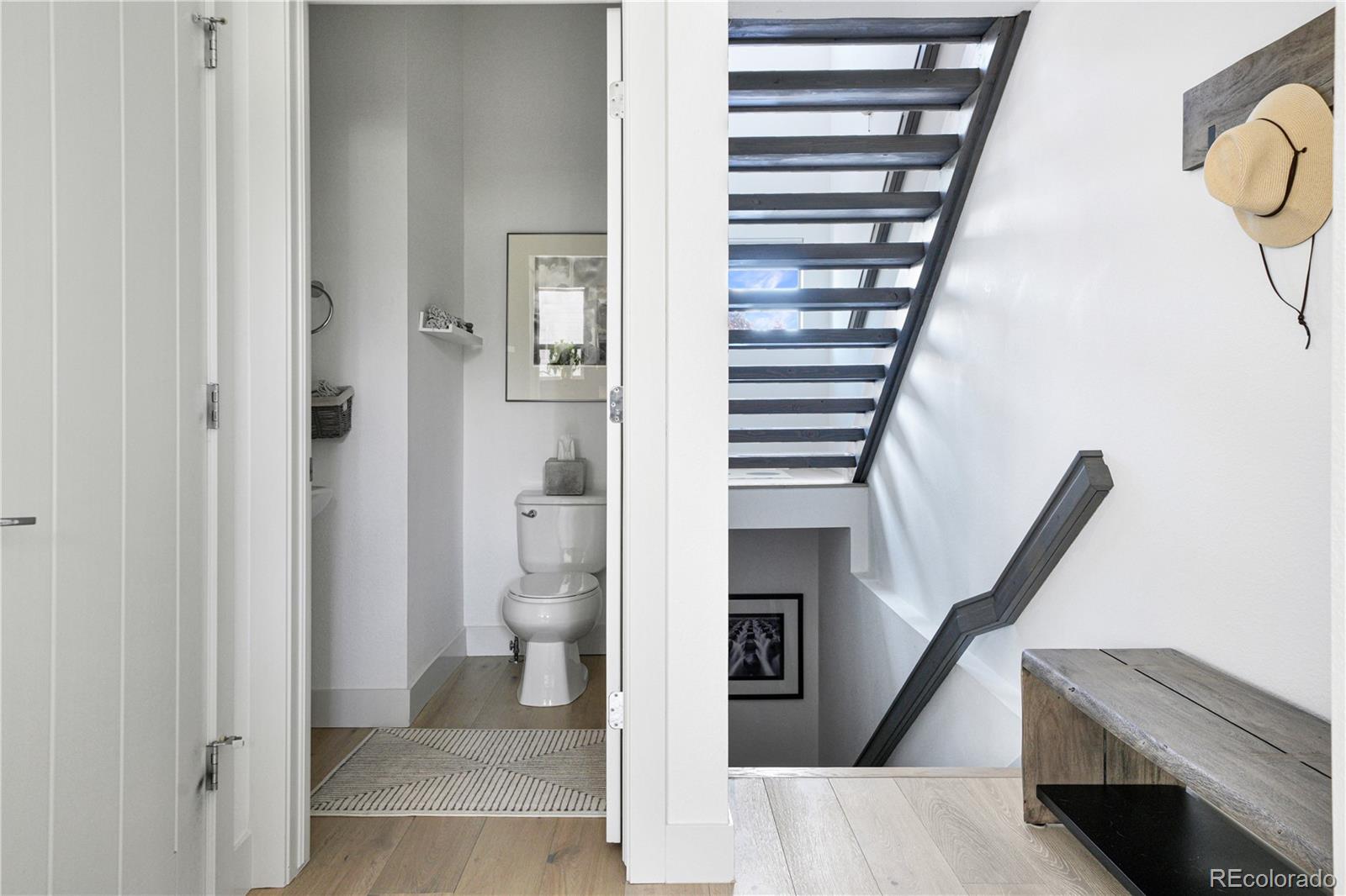 5043 Valentia Street Unit: 102