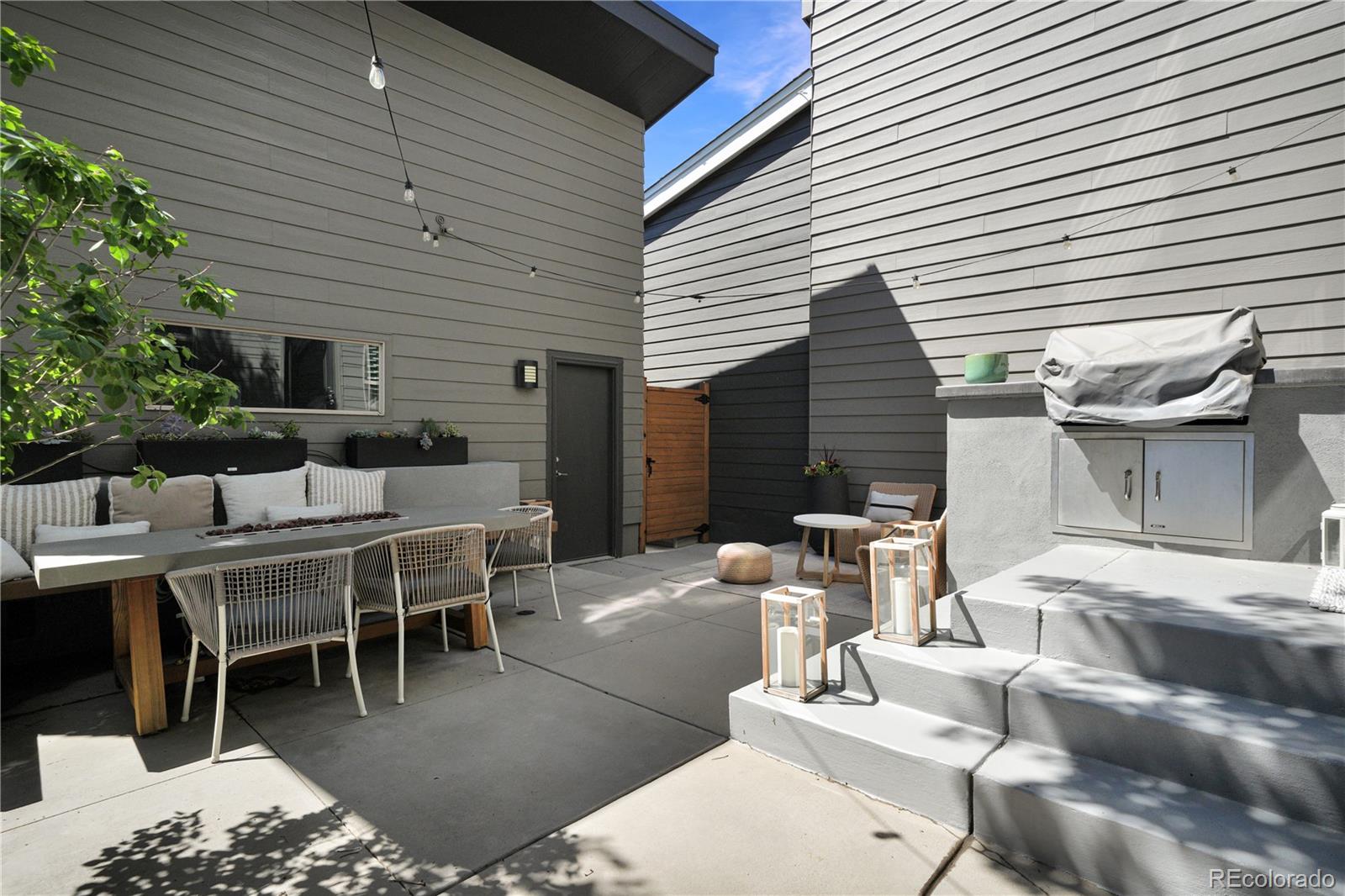 5043 Valentia Street Unit: 102
