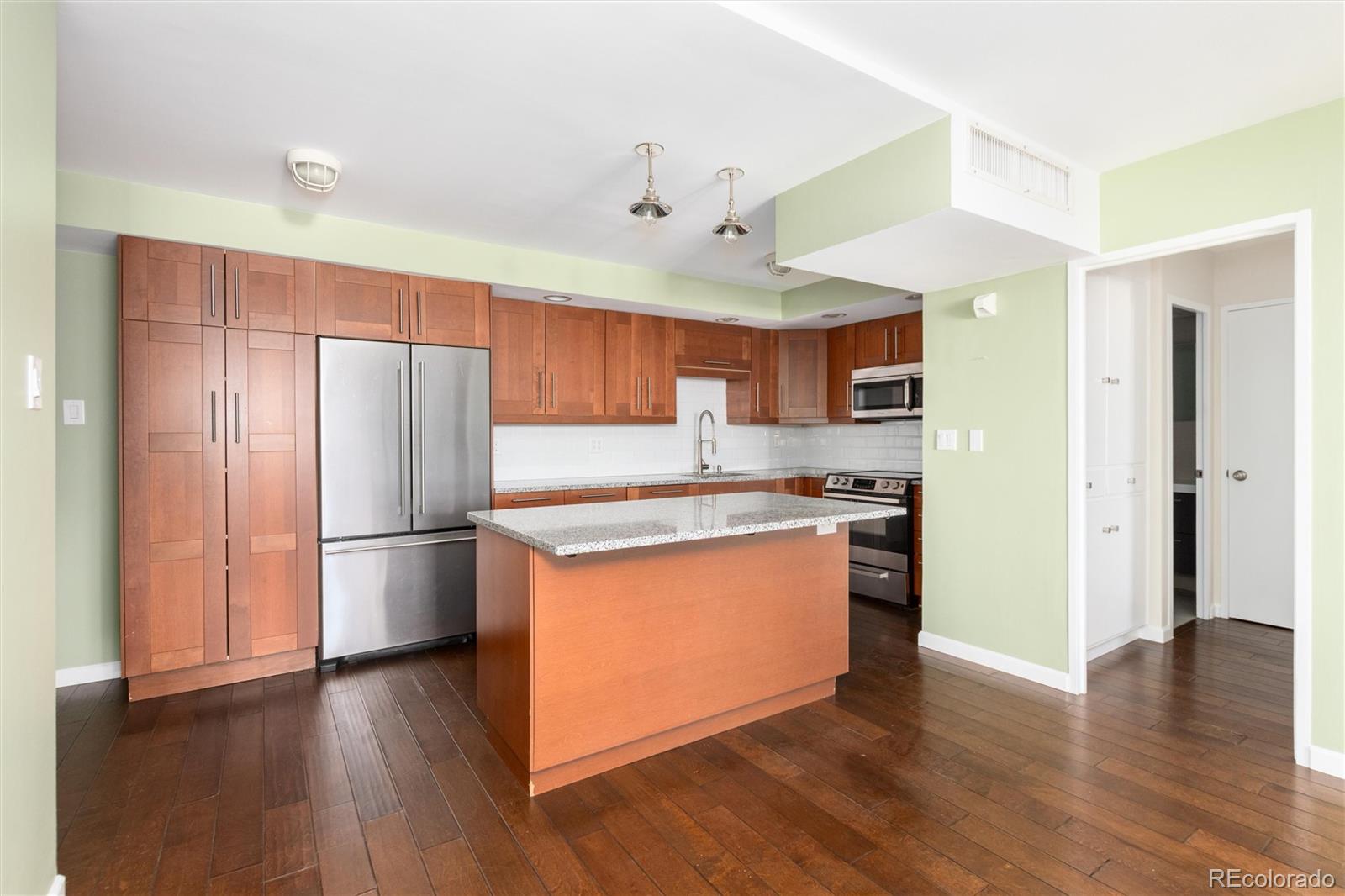 790 N Washington Street Unit: 706