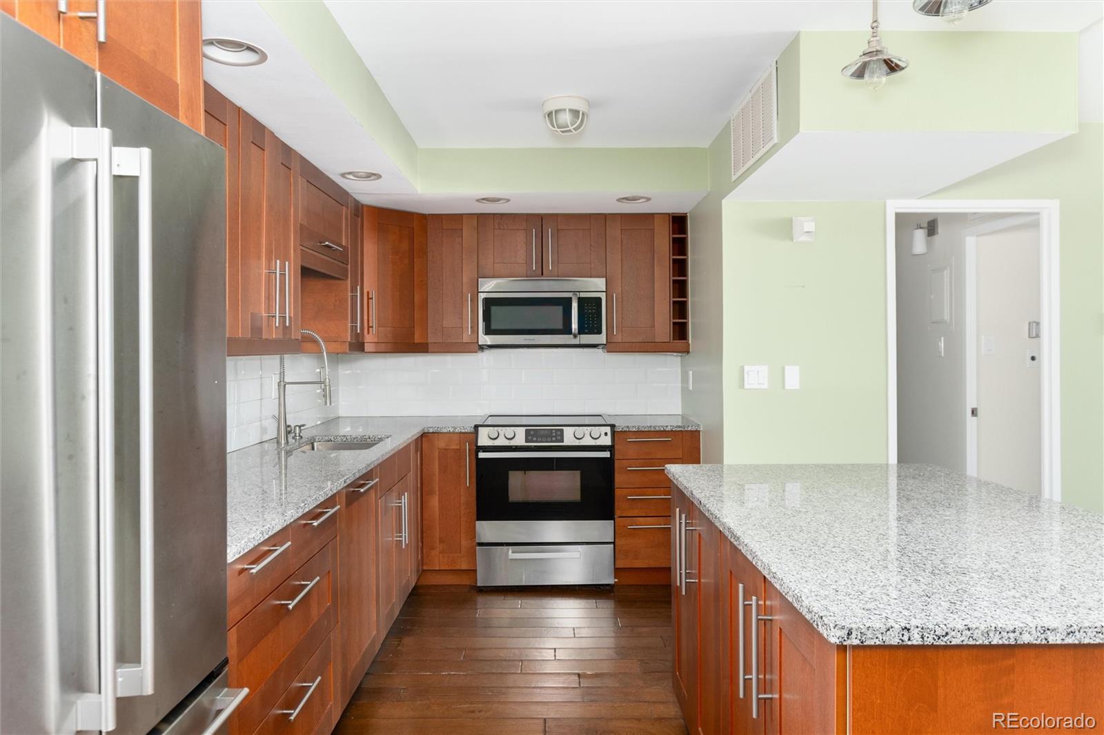 790 N Washington Street Unit: 706