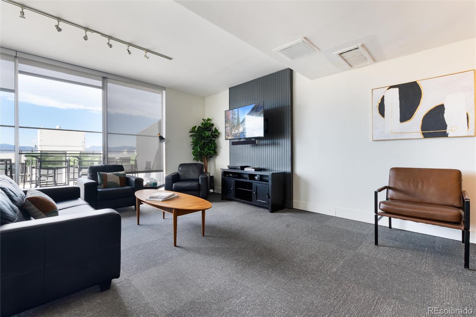 790 N Washington Street Unit: 706