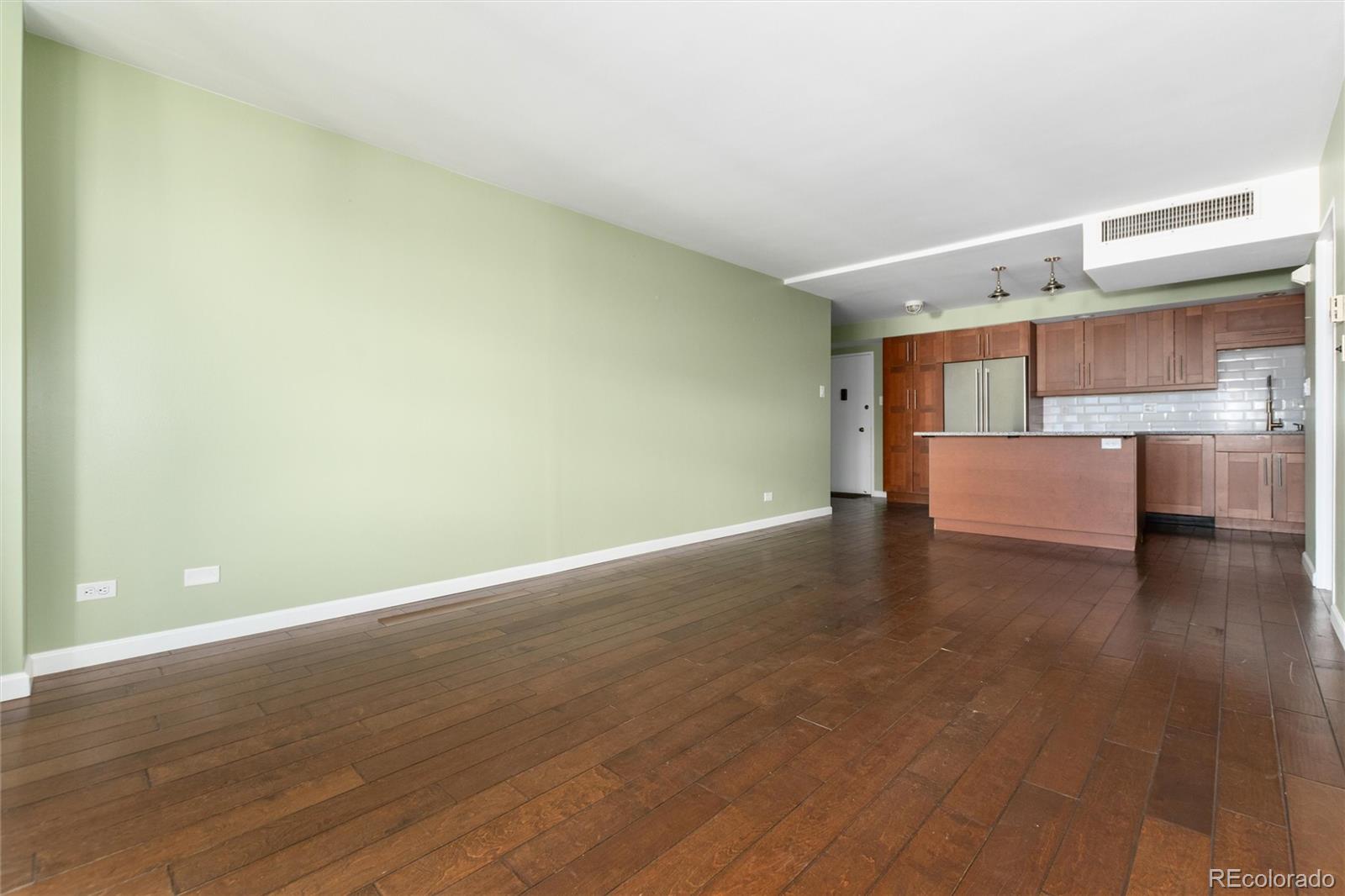 790 N Washington Street Unit: 706
