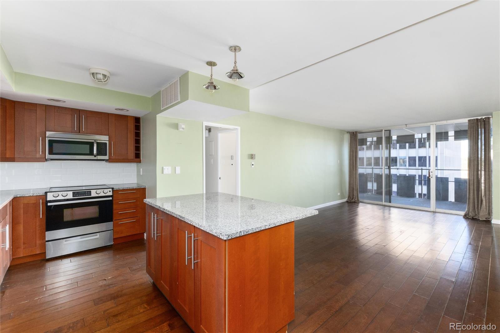 790 N Washington Street Unit: 706