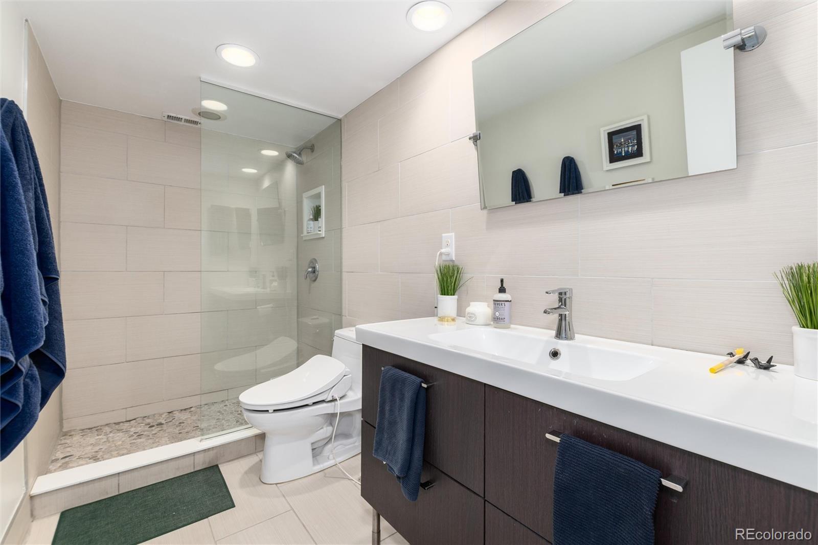 790 N Washington Street Unit: 706