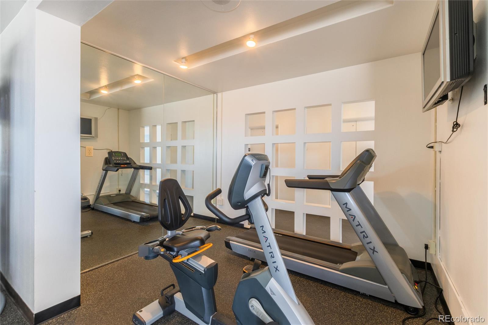 790 N Washington Street Unit: 706