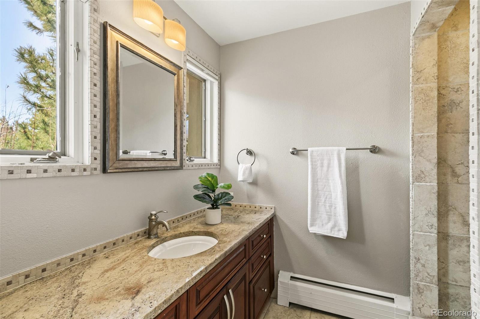 5430 S Jasmine Street