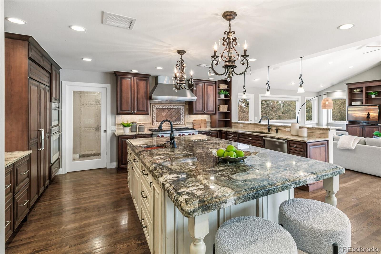 5430 S Jasmine Street