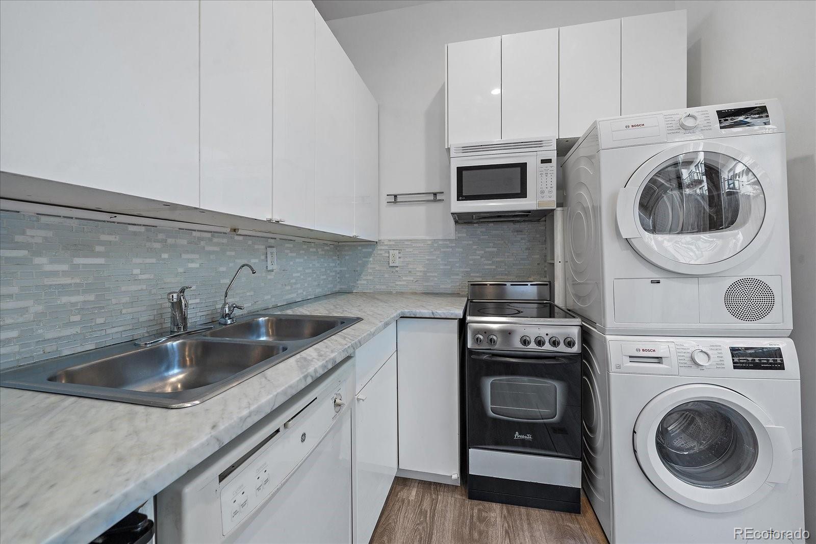 2524 Kensing Court