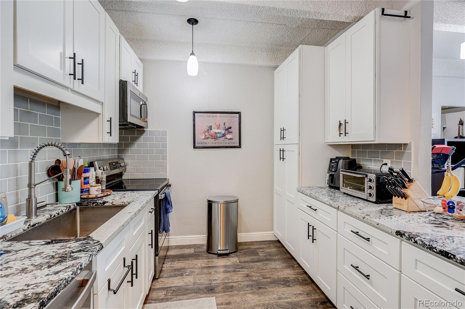 551 N Pearl Street Unit: 201