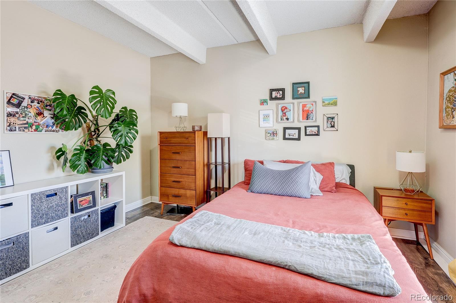 551 N Pearl Street Unit: 201