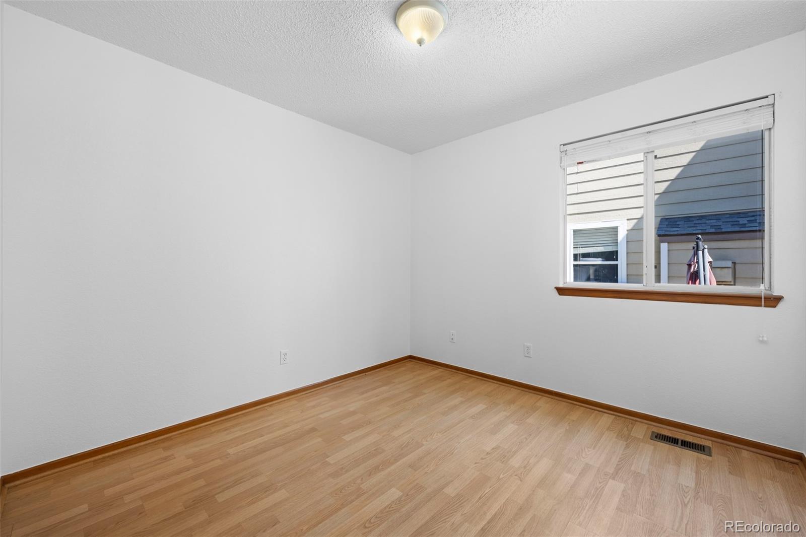 8761 Cloverleaf Circle