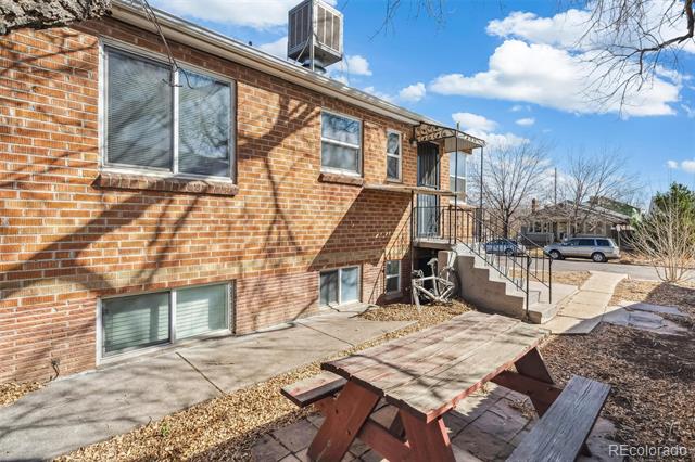 2300 W 39th Avenue