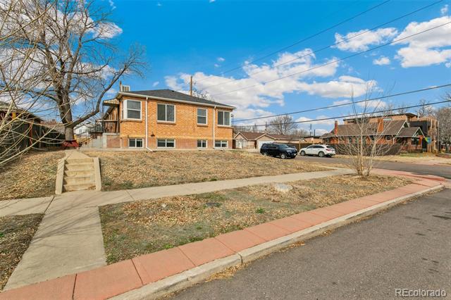 2300 W 39th Avenue